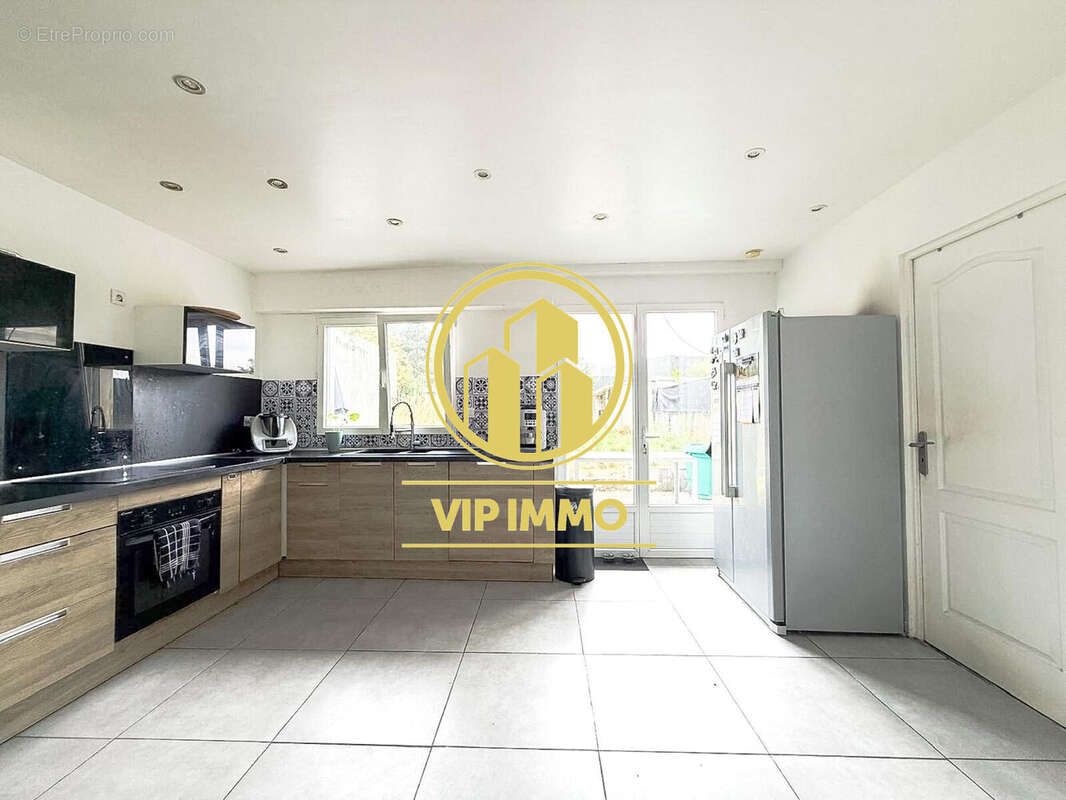 Maison 87 m² à Loos  - photo 8