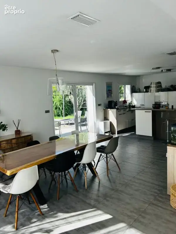 A vendre Maison Ollioules (Var) 5 pièces de 120 m2 avec piscine et garage - photo 8