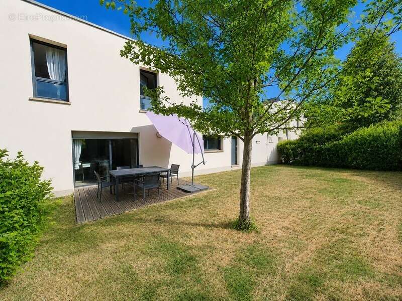 Maison à vendre maison contemporaine 6 pièces SAINT BERTHEVIN (53) - photo 13