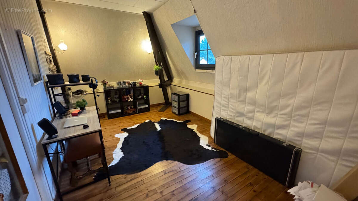 Maison à SAINT-CHRISTOPHE-EN-BAZELLE