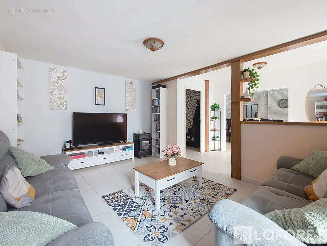 Appartement à CHEMILLE