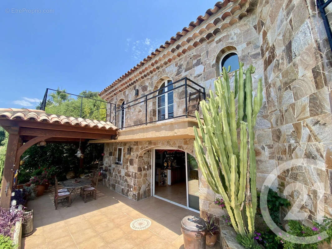 Maison 386 m² à Rayol-Canadel-Sur-Mer  - photo 7