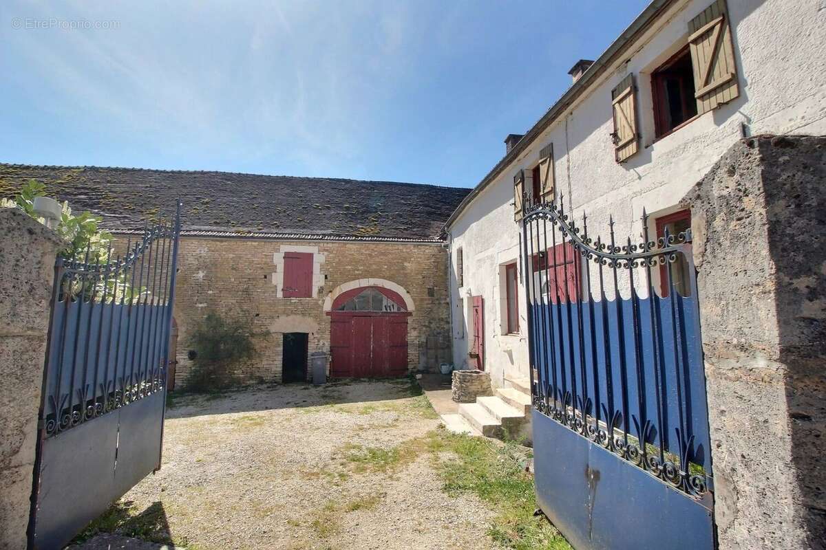 Maison à Villiers-Le-Bois  - photo 3