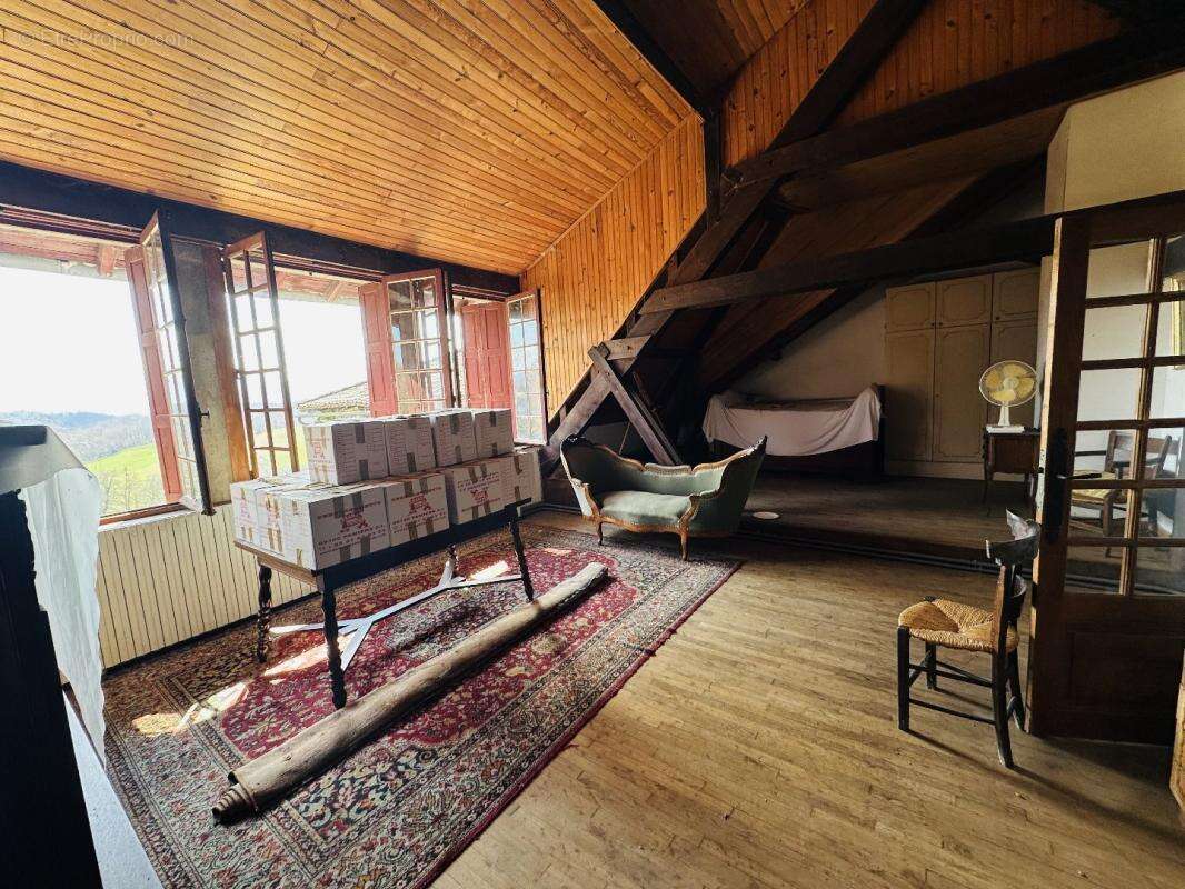 Maison à TAURIGNAN-VIEUX