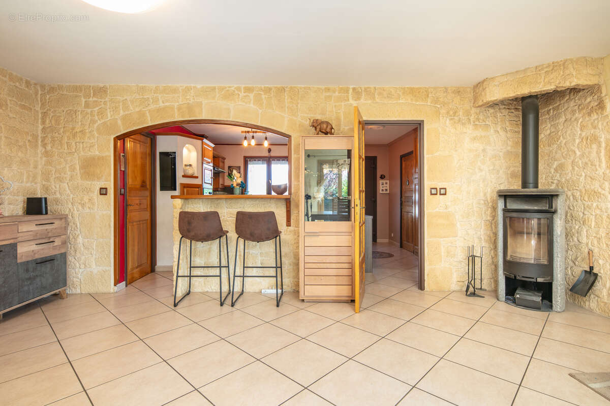 Maison à SAINT-SAUVEUR