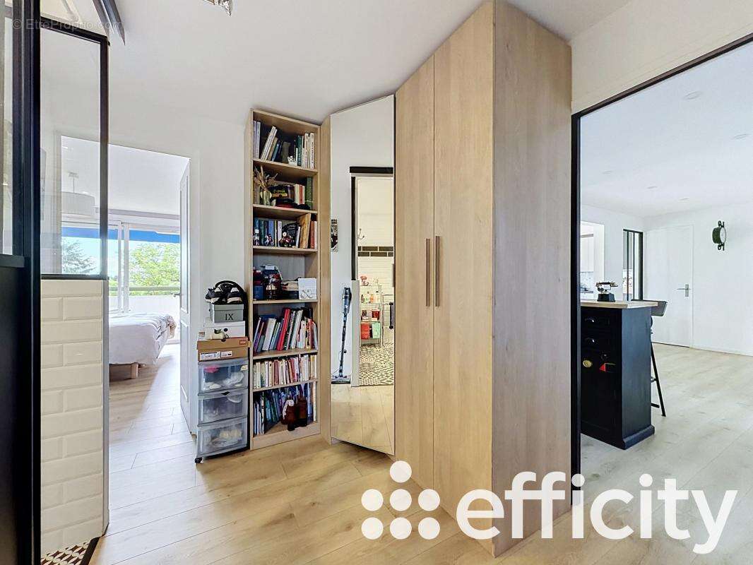 Appartement à BRON