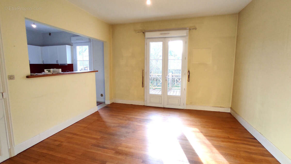 Maison à CHATELLERAULT