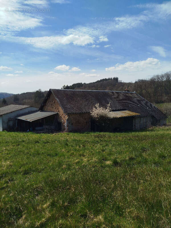 Maison à CUSSY-EN-MORVAN