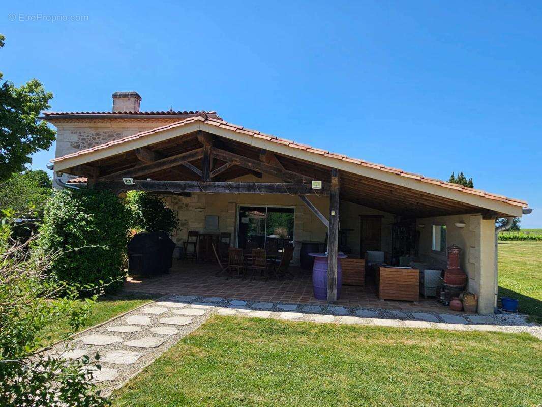 Domaine de 20 ha avec fronsadaise de 280 m² nord libourne - photo 4