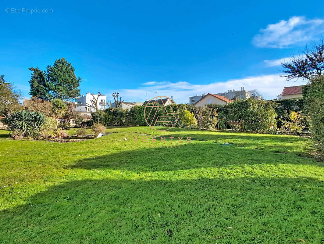 Appartement à SAINT-MAUR-DES-FOSSES