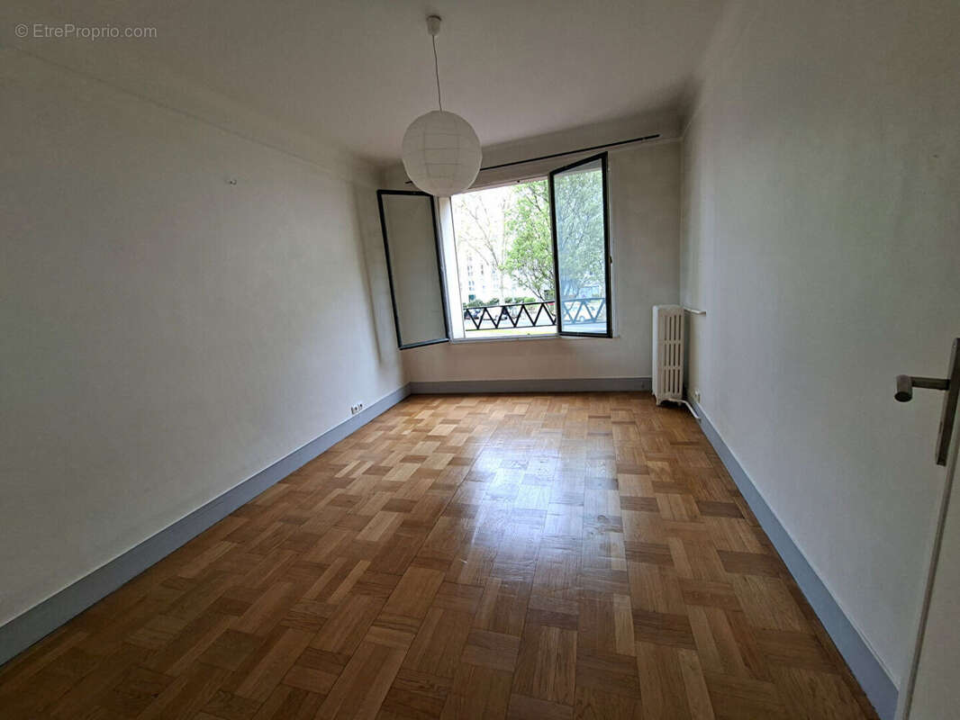 Appartement à ISSY-LES-MOULINEAUX