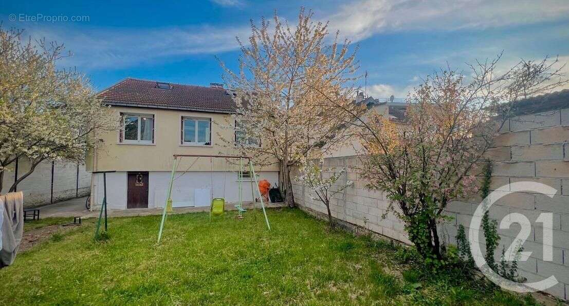 Maison à VILLIERS-LE-BEL