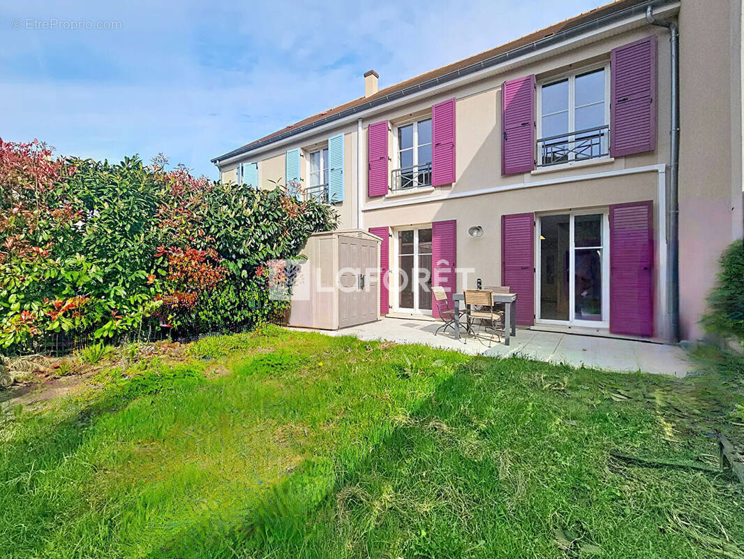 Maison à MAGNY-LE-HONGRE