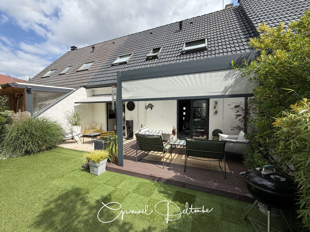 Maison à EMMERIN