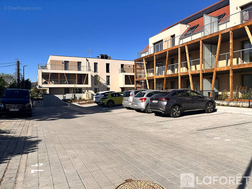 Parking à MITTELHAUSBERGEN