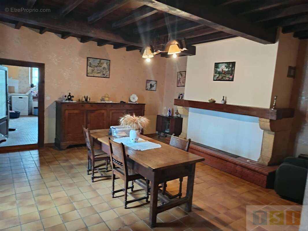 Maison à CASTELNAU-MAGNOAC