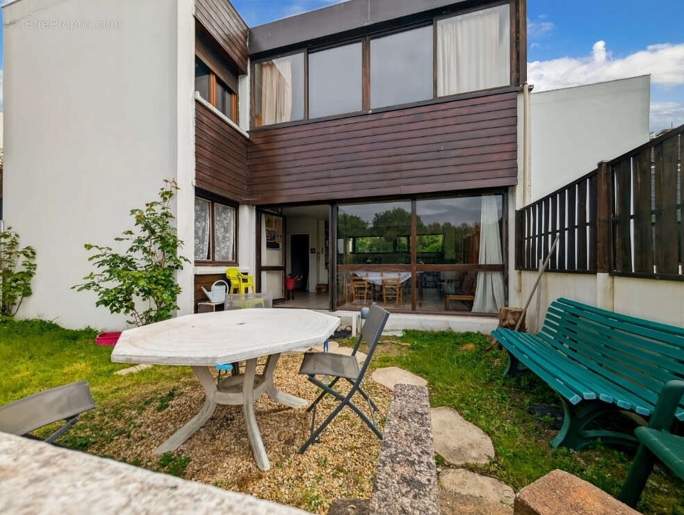 Maison à BOUSSY-SAINT-ANTOINE