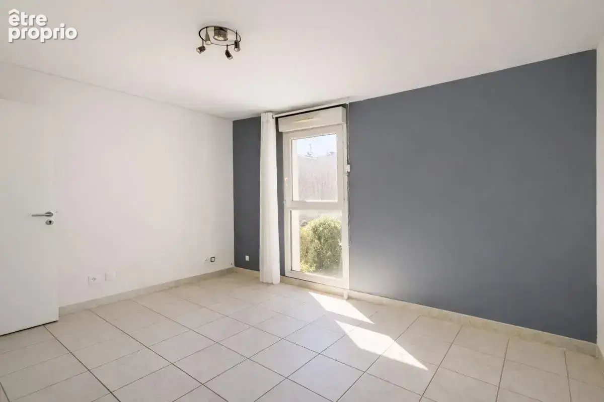 LA DURANNE – T3 traversant de 74 m² avec loggia de 14 m² et cuisine d’été - photo 8