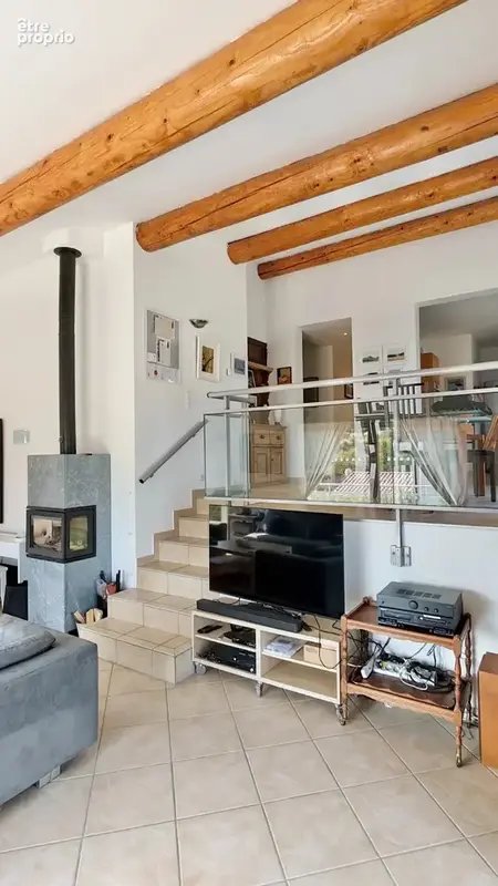 Villa de caractère avec piscine à débordement, vue dégagée et appartement indépendant - photo 9
