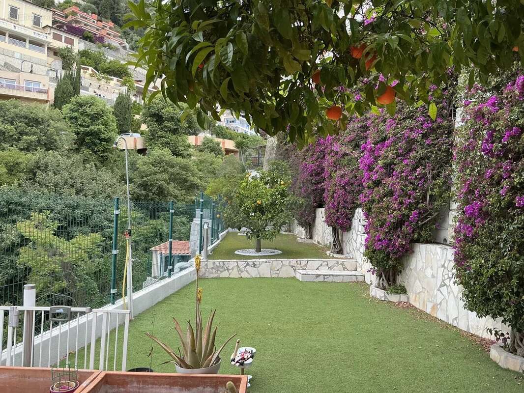 Appartement à ROQUEBRUNE-CAP-MARTIN