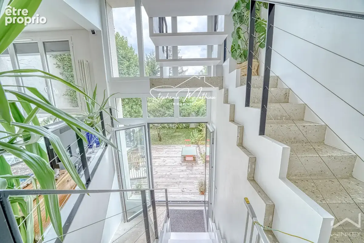Rueil-Malmaison Triangle d’Or   Maison coup de cœur de 126 m2 avec terrasse & jardin - photo 17