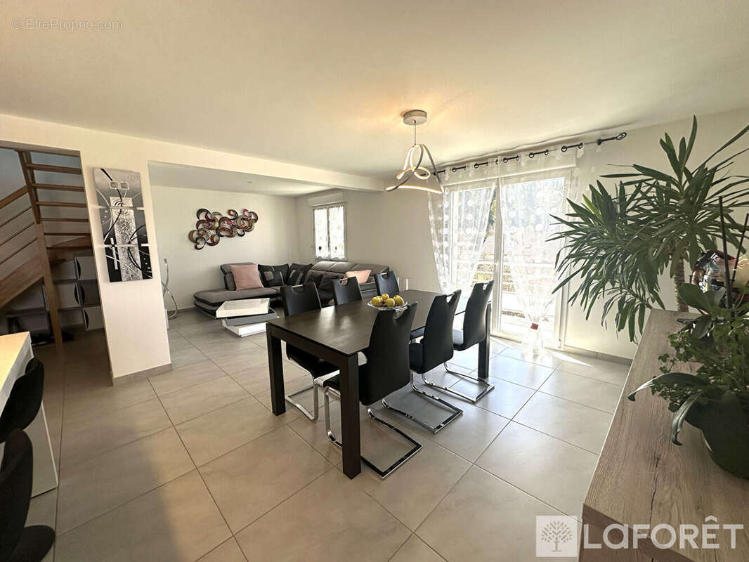 Appartement à GRANGES-NARBOZ