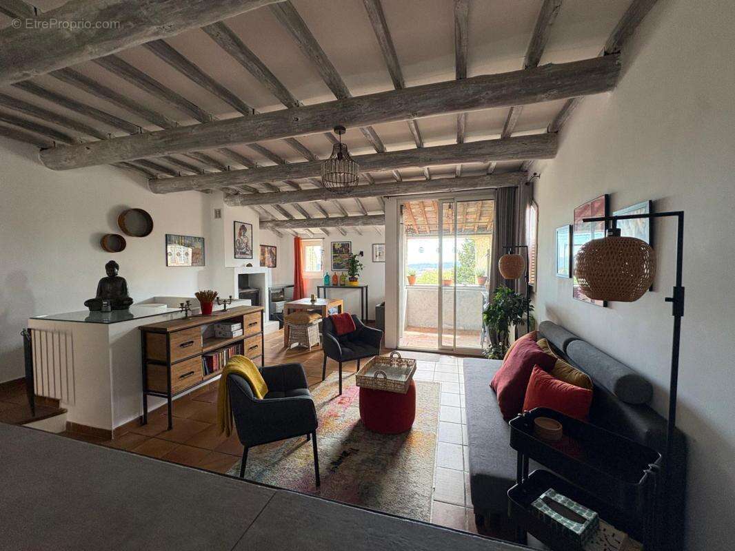 Maison à CUCURON