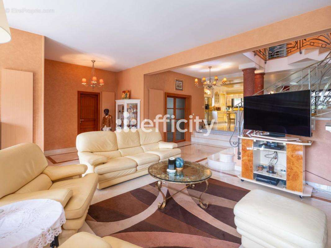 Maison à BRY-SUR-MARNE