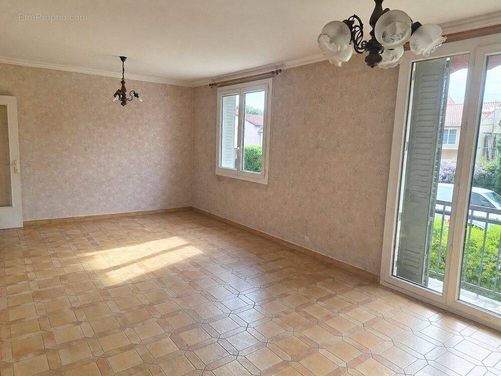 Appartement à LYON-5E