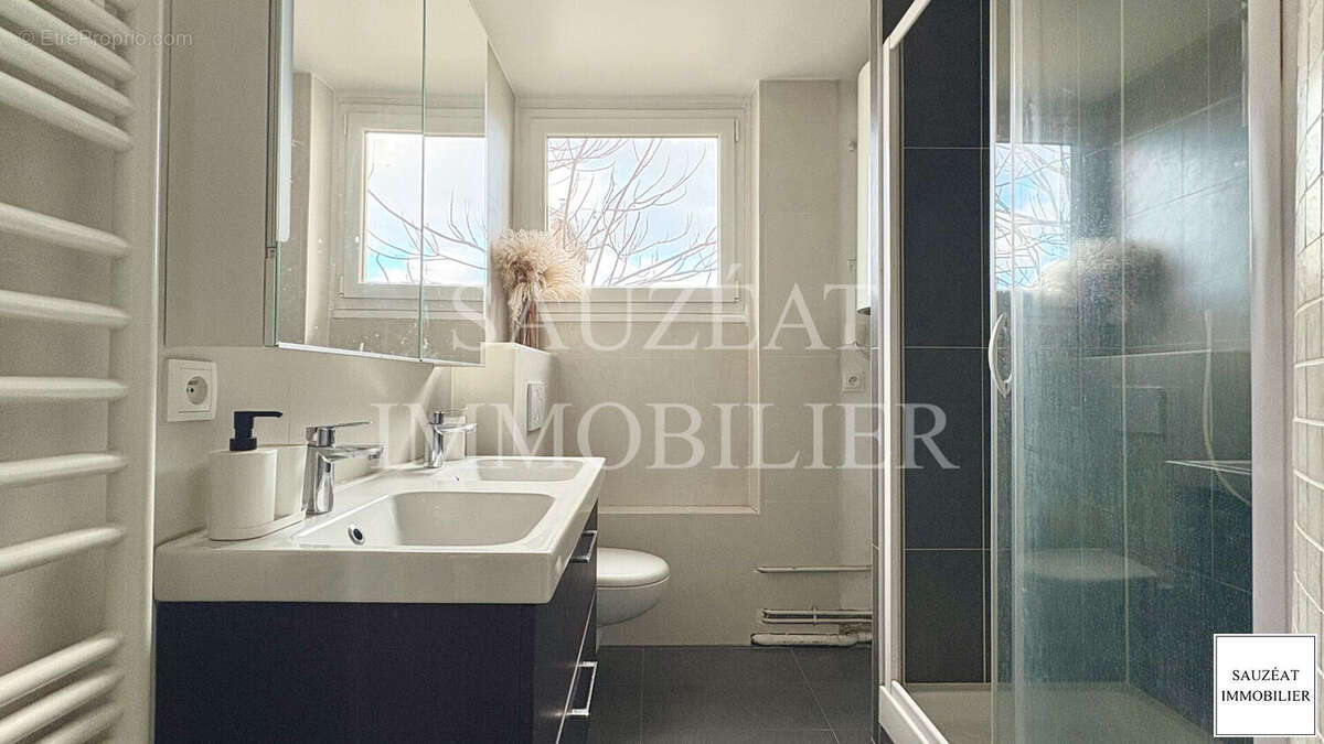 Appartement à MONTROUGE