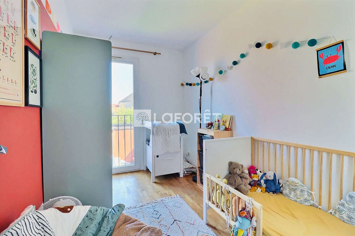 Appartement St Denis 4 pièce(s) 84m2 - photo 11