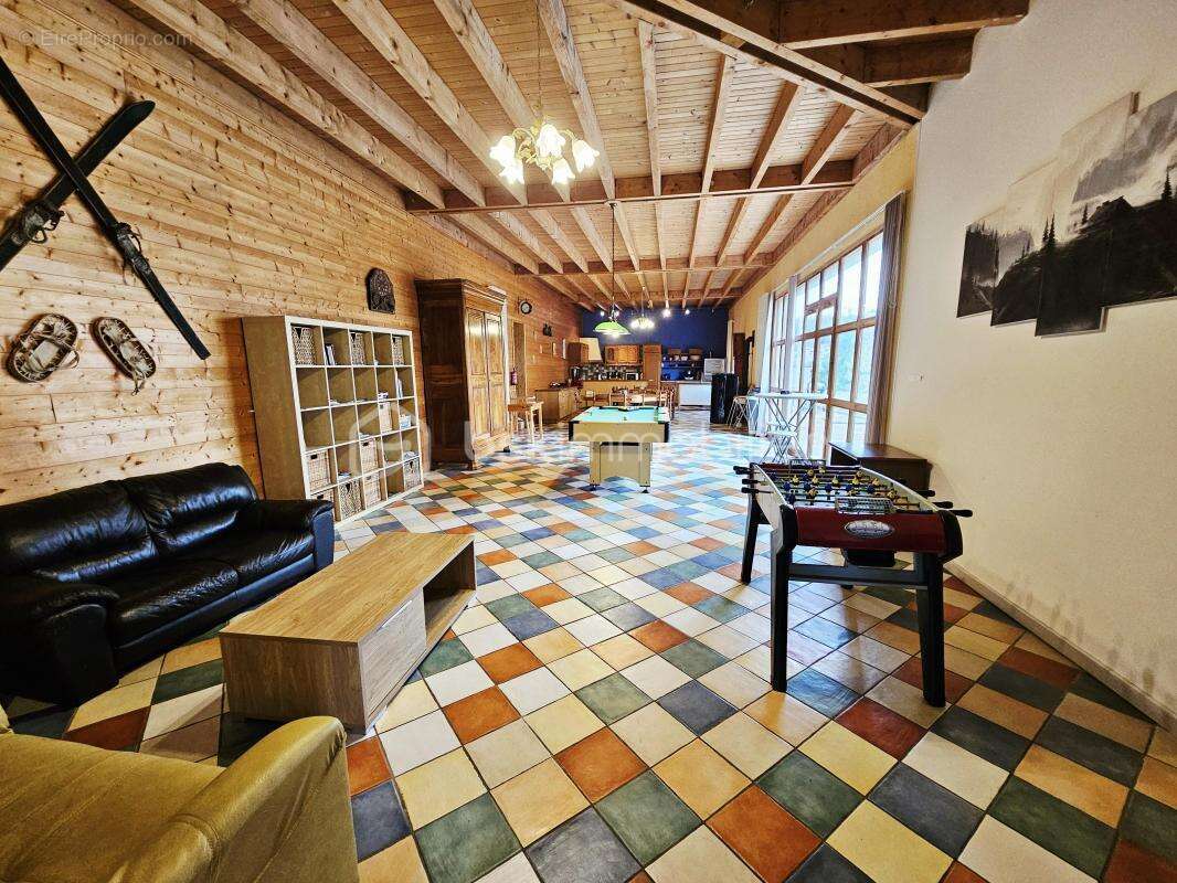 Maison à BESSE-ET-SAINT-ANASTAISE