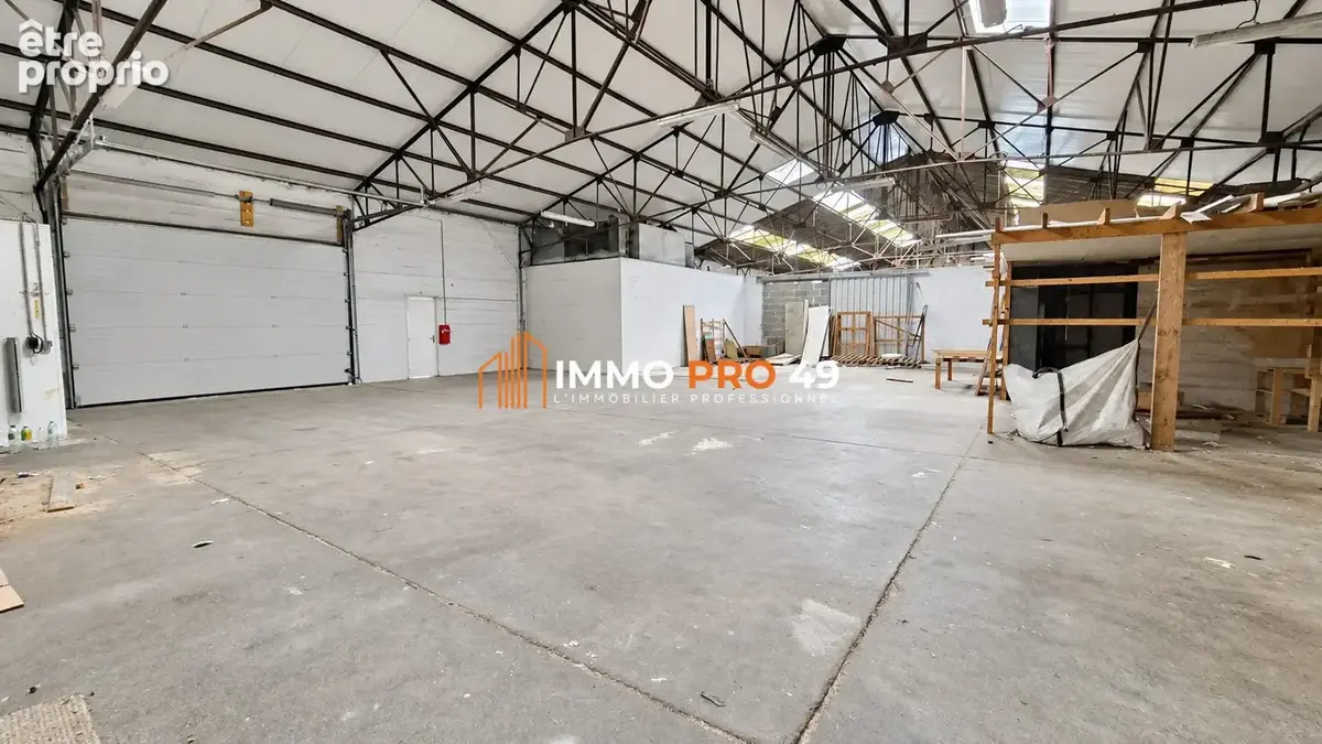 Commerce 500 m² à vendre à Becon-Les-Granits (49370) - photo 2