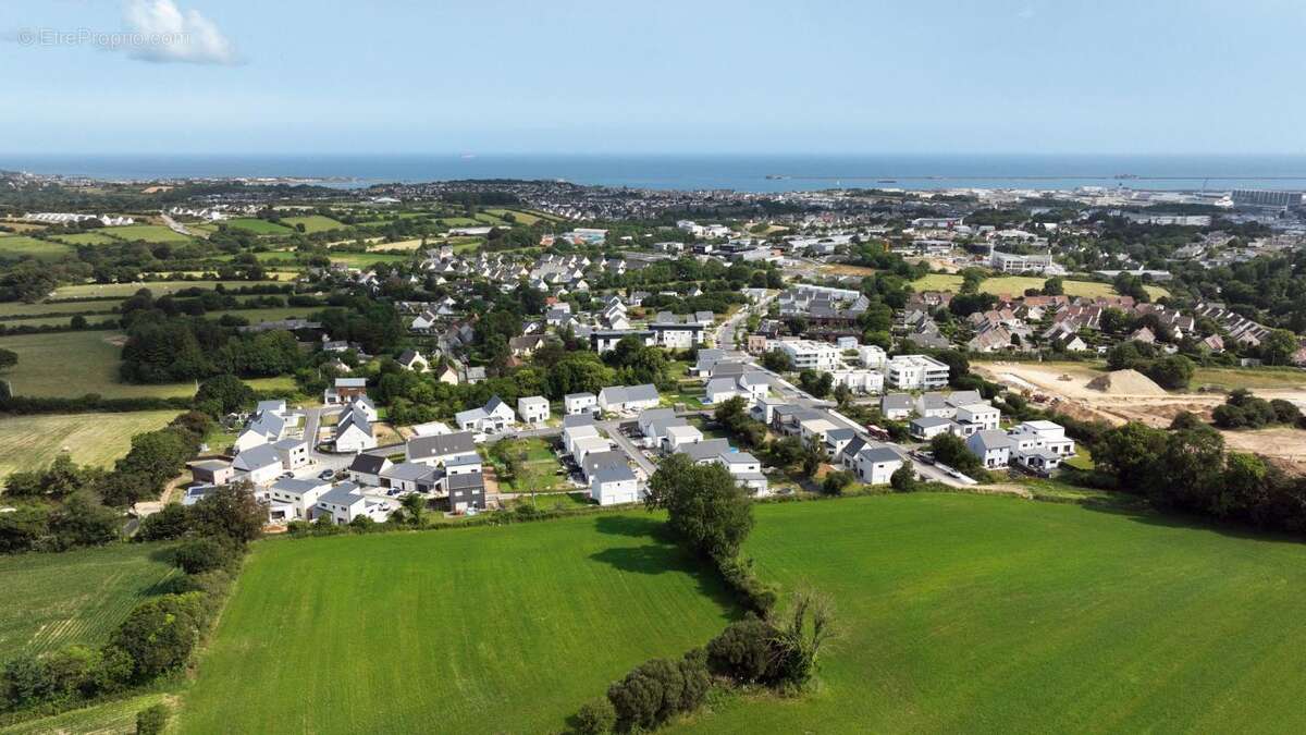 Terrain à CHERBOURG-OCTEVILLE