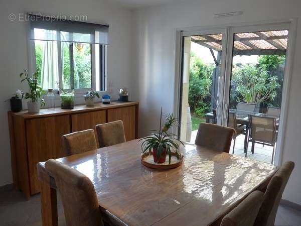 Maison à LA CHAPELLE-CHAUSSEE