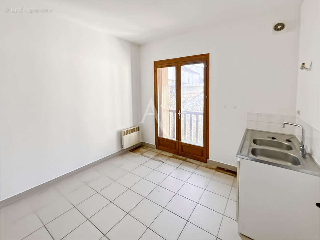 Appartement à VAUX-SUR-SEINE