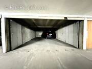 Parking à PARIS-16E