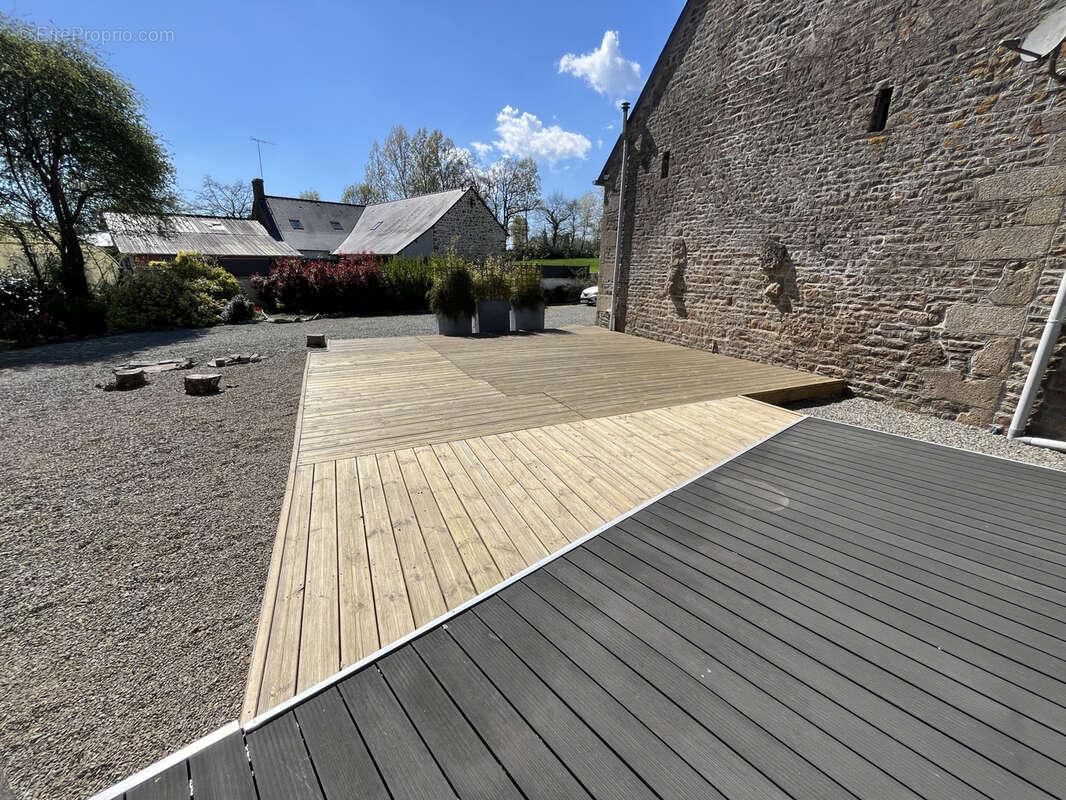 Maison à LA BAZOUGE-DU-DESERT