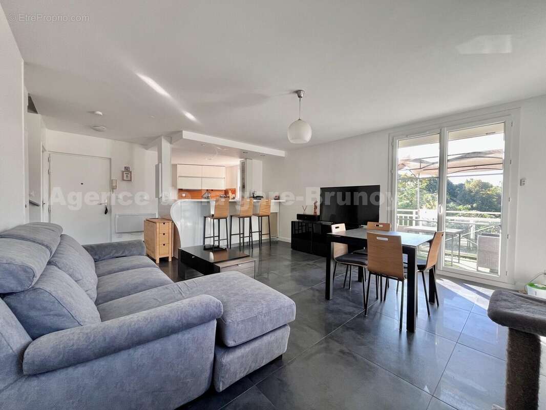 IMG_0577 - Appartement à BOUSSY-SAINT-ANTOINE