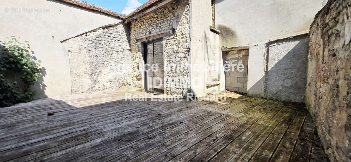 Maison à BEAUMONT-DU-GATINAIS