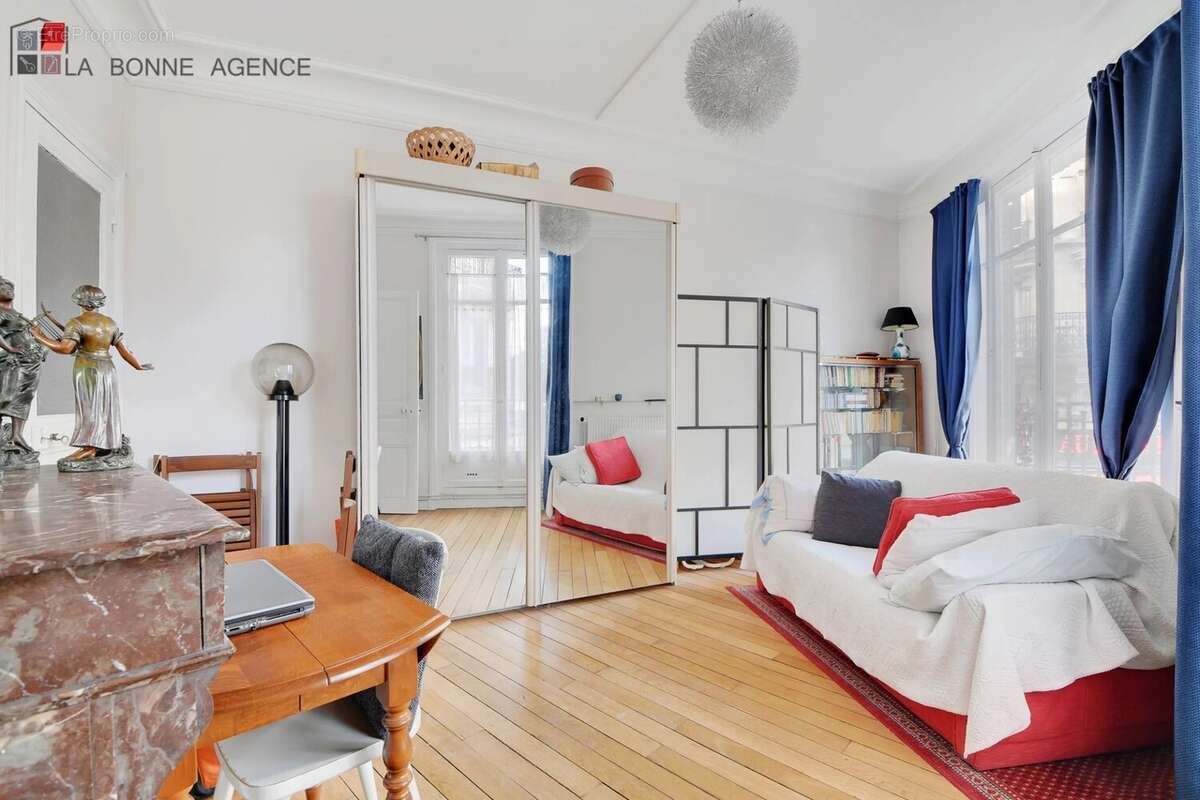Appartement à PARIS-15E