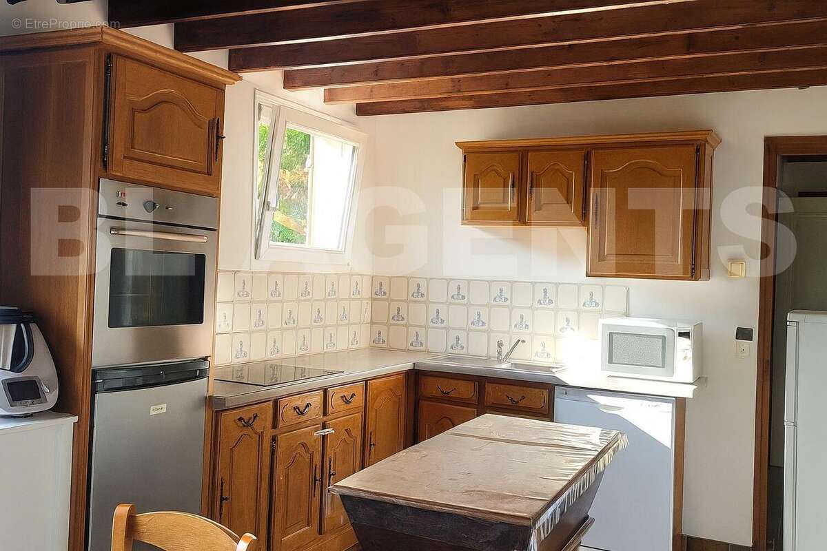 cuisine corrigée - Maison à BOSQUENTIN