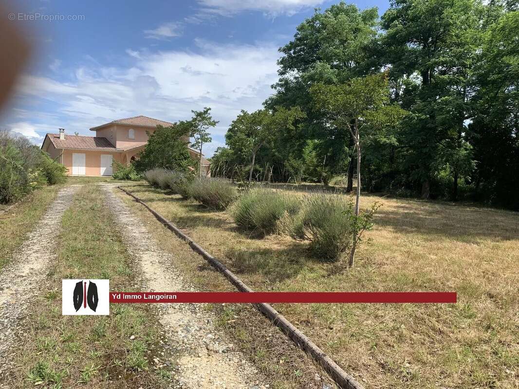 HAUT LANGOIRAN - Terrain constructible - photo 2