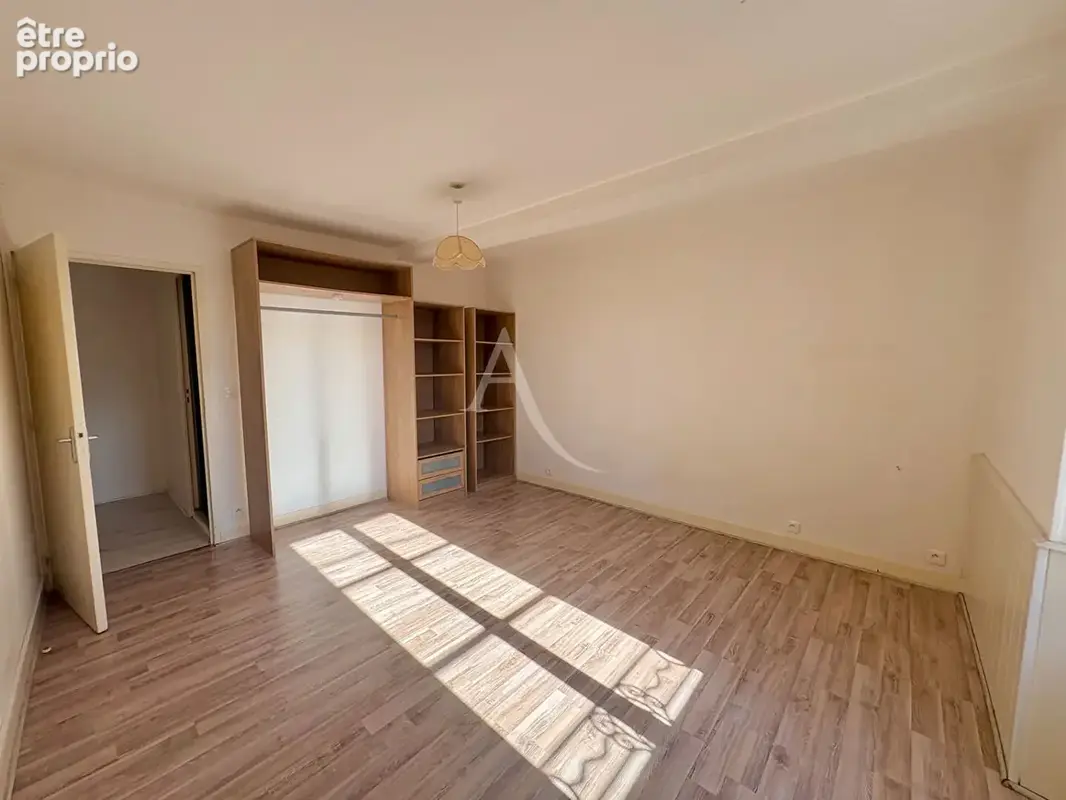 APPARTEMENT Fay Aux Loges, 3 pièces 61 m² - photo 4
