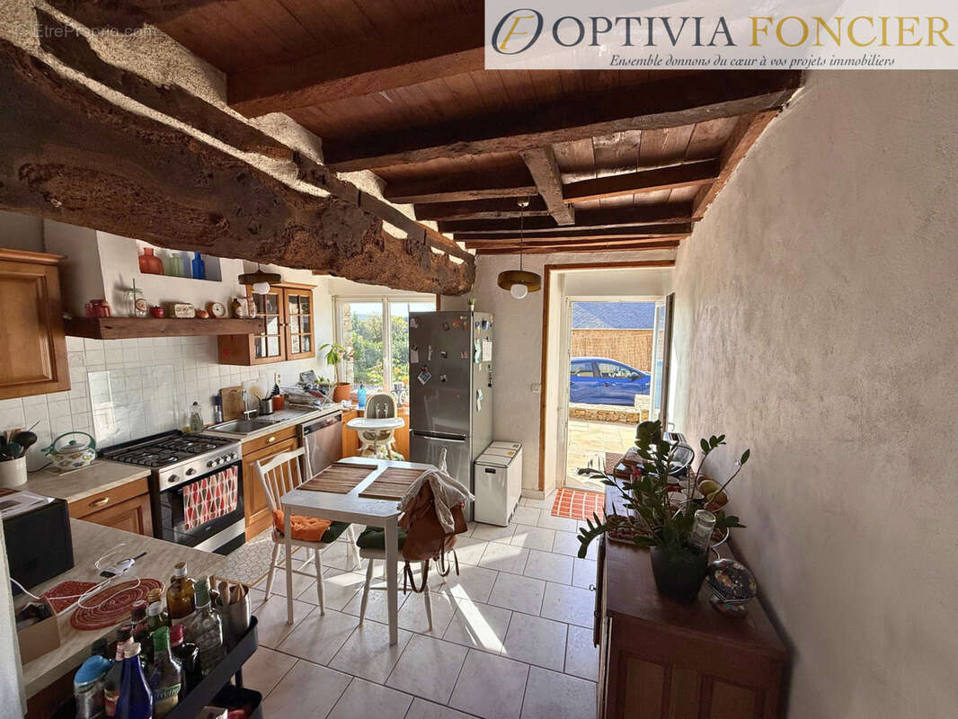 Maison à BOURG-DES-COMPTES