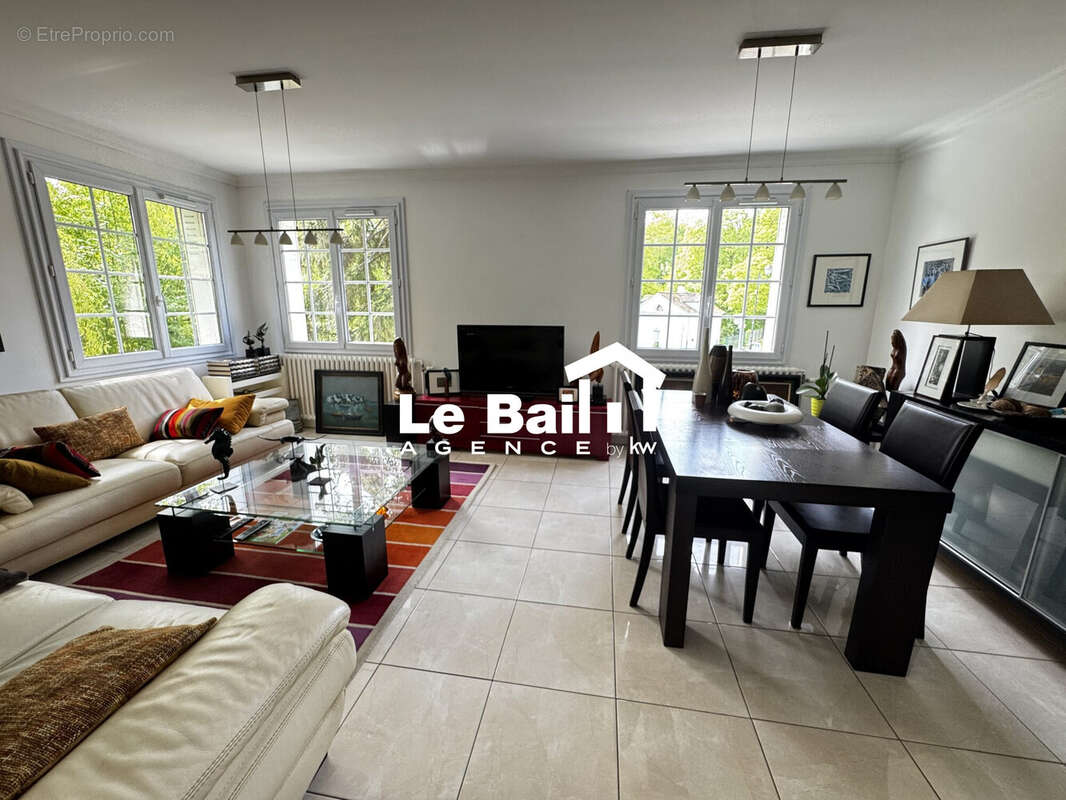 Maison 94 m² à Osny  - photo 4