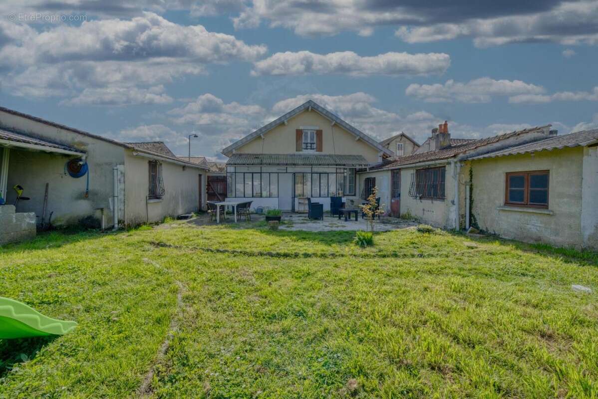 Photo 9 - Maison à SAINTES
