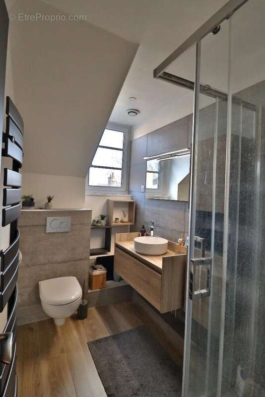 Maison à VERRIERES-LE-BUISSON