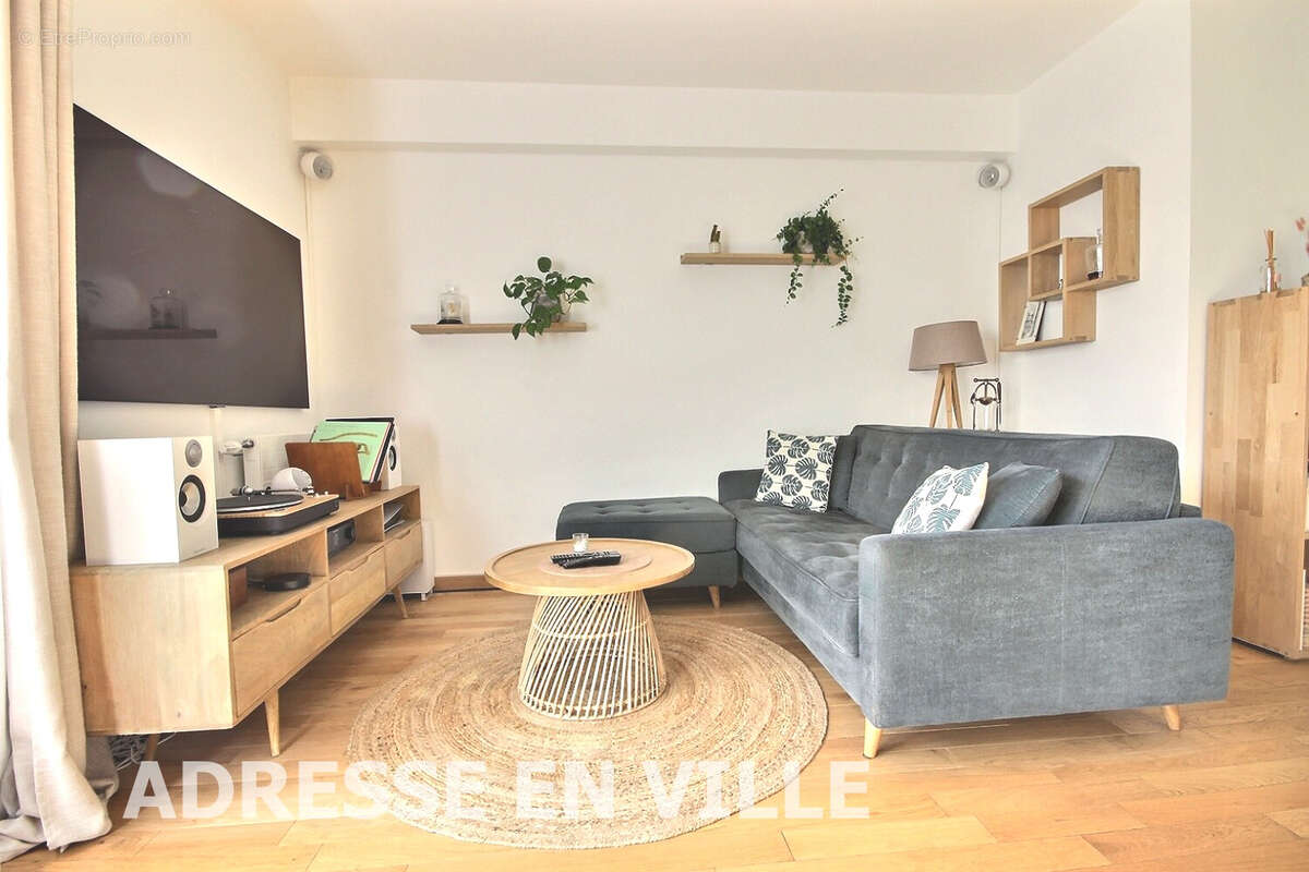 Appartement à LEVALLOIS-PERRET