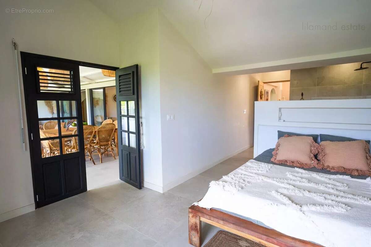 Guadeloupe - villa meublee - 8 pieces - photo 9
